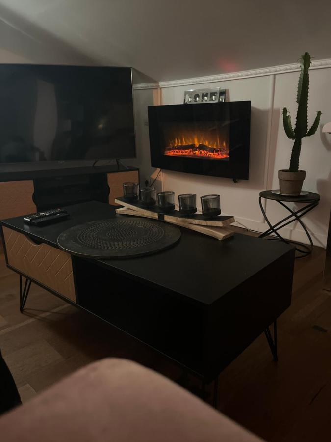 Appartement Cosy La Treille Vieux ลีลล์ ภายนอก รูปภาพ